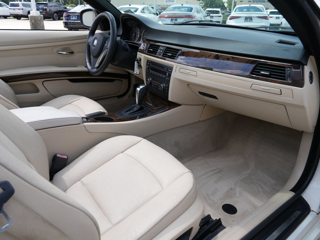 Used 2013 BMW 328i Convertible RWD image 19
