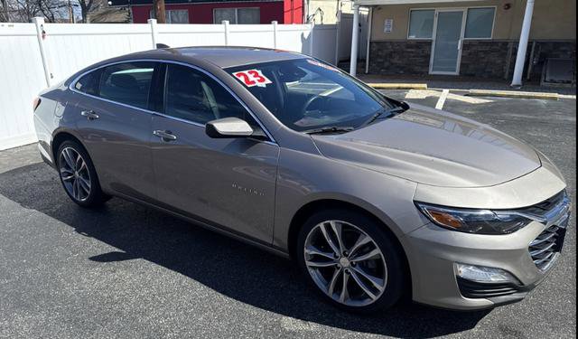 Used 2023 Chevrolet Malibu LT image 2