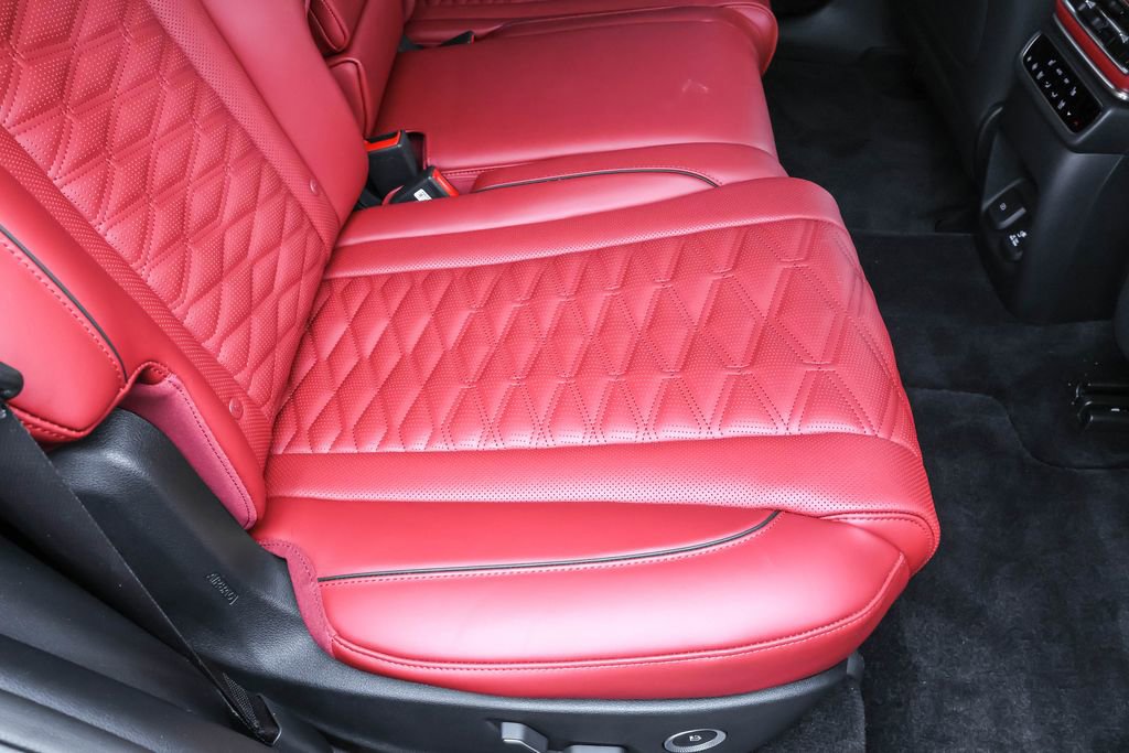 Used 2025 Genesis GV80 3.5T e-SC image 35