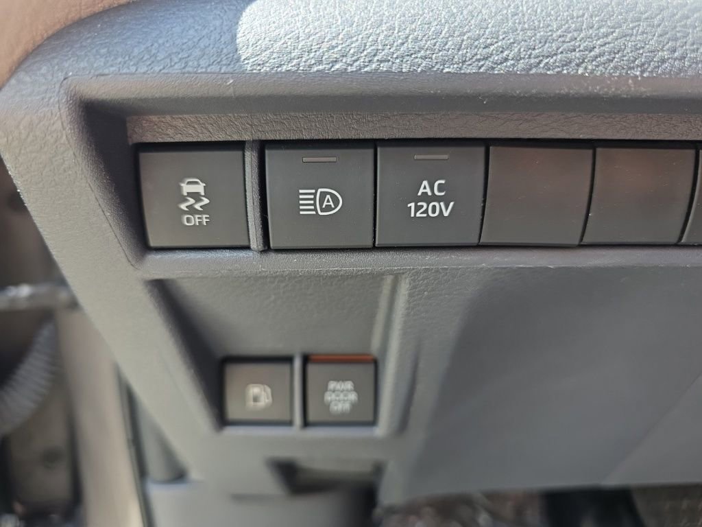 Used 2021 Toyota Sienna XLE w/ XLE Plus Package image 24