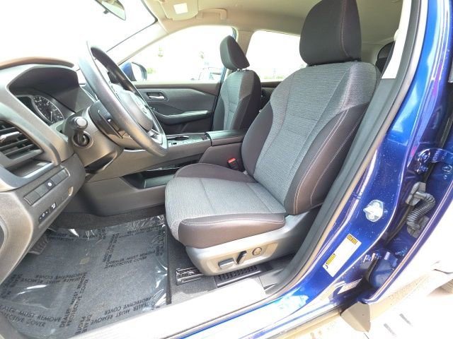 Used 2023 Nissan Rogue SV image 13