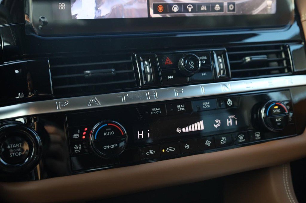 New 2026 Nissan Pathfinder Platinum image 12
