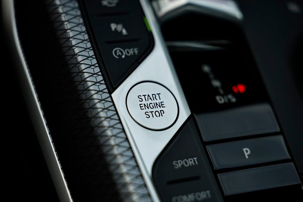 Used 2026 BMW 330i Sedan w/ M Sport Package image 38