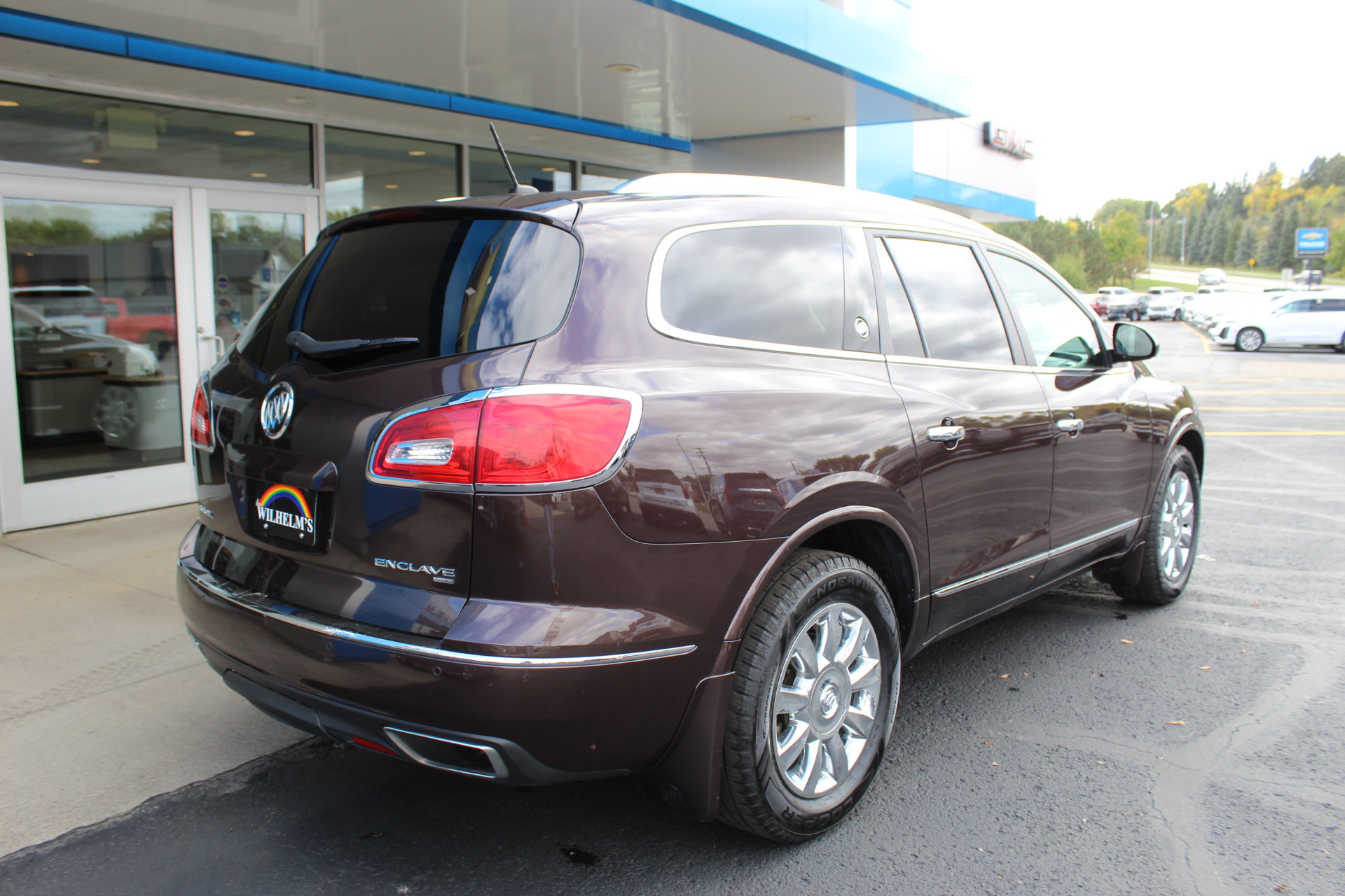 Used 2015 Buick Enclave Premium w/ Trailering Package AWD/4WD image 3