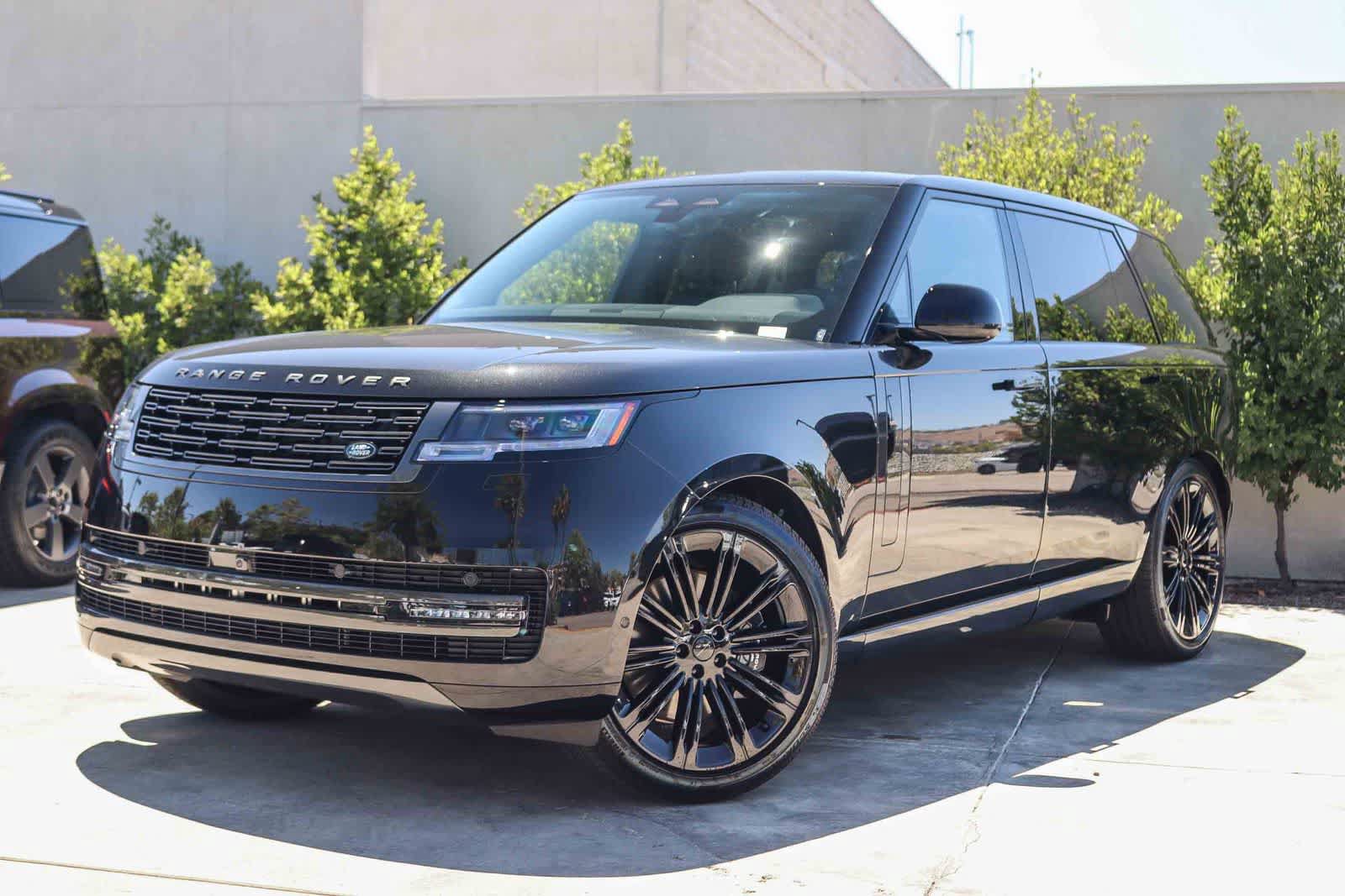 New 2026 Land Rover Range Rover Long Wheelbase SE AWD/4WD image 1