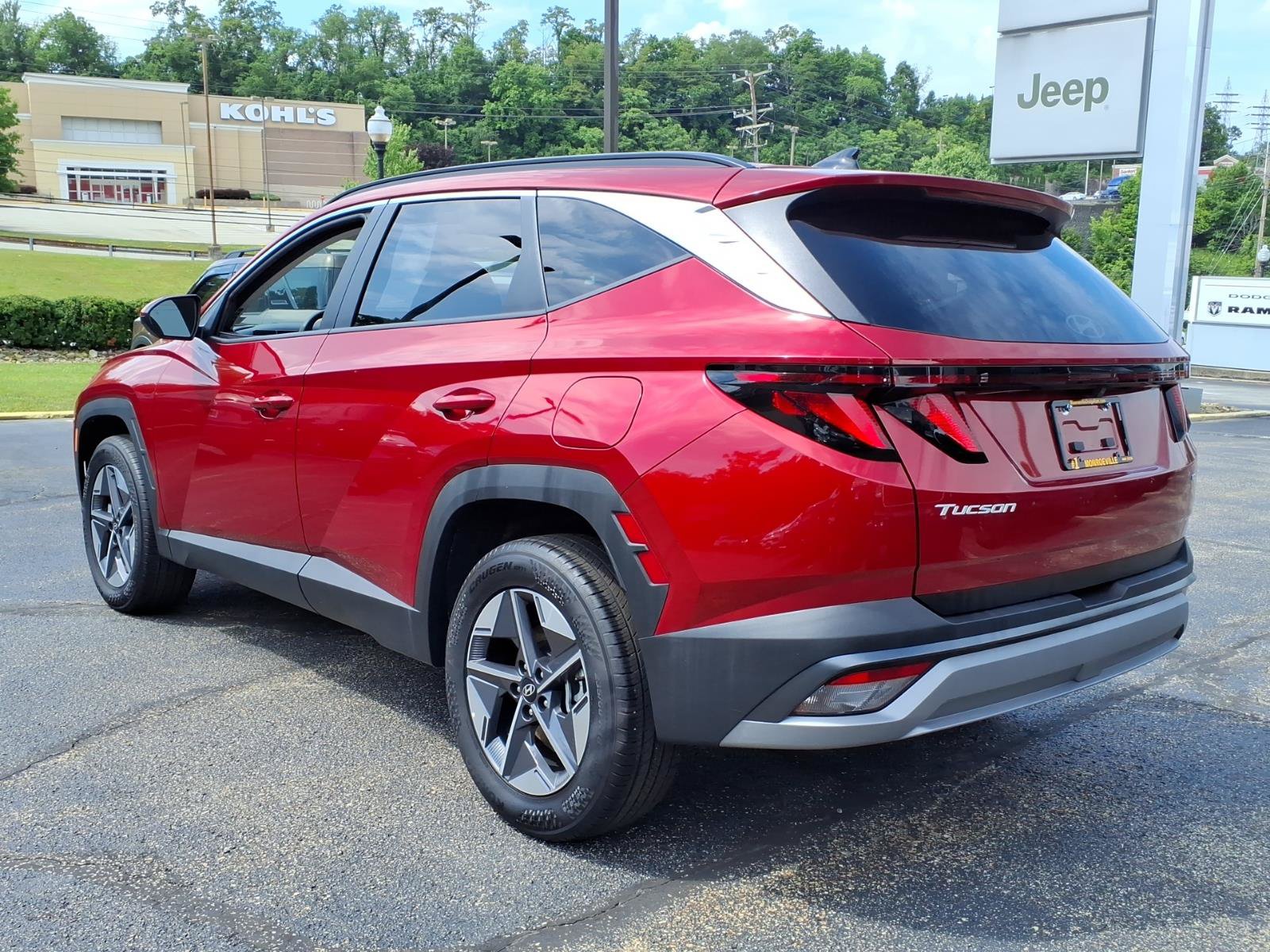Used 2026 Hyundai Tucson SEL AWD/4WD image 3
