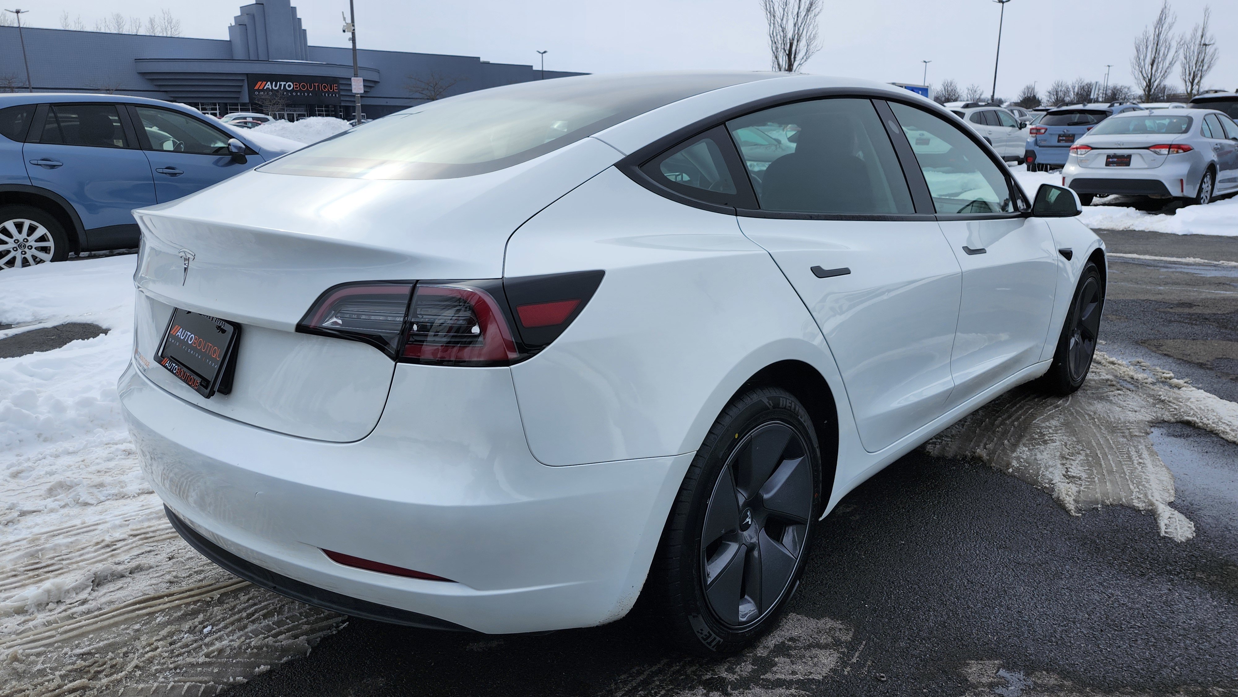 Used 2023 Tesla Model 3 Standard Range image 17