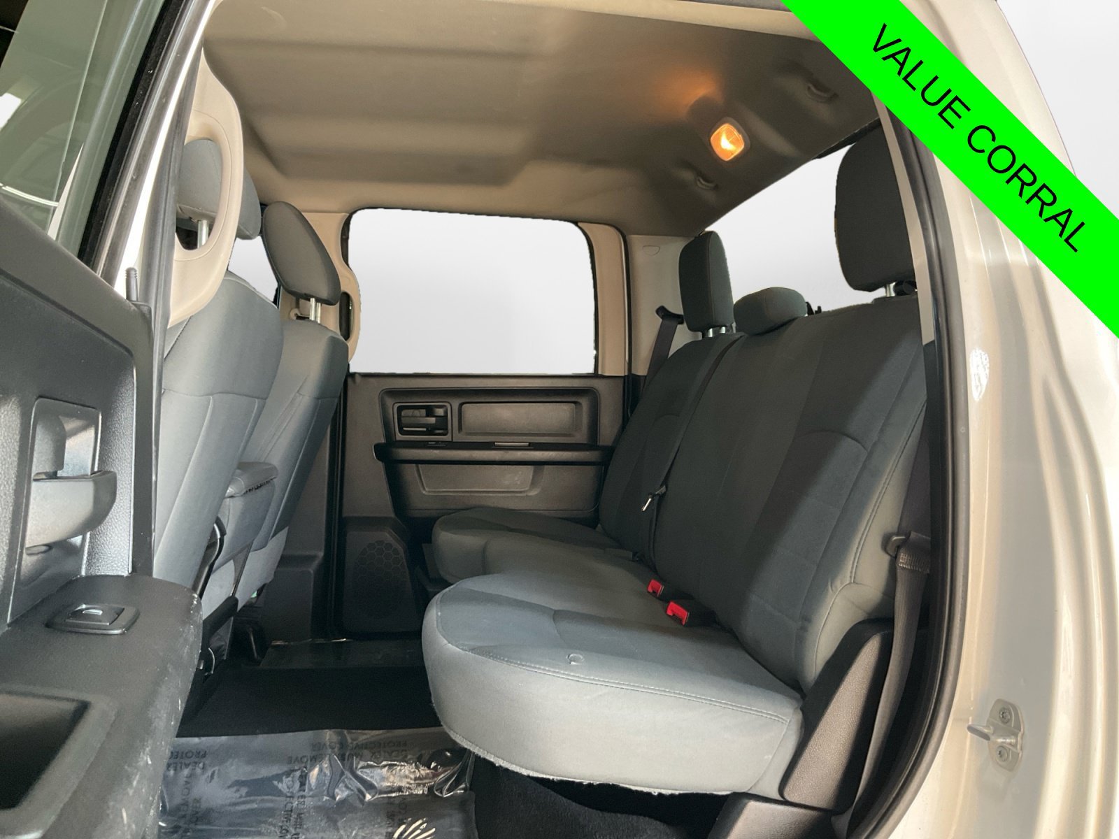 Used 2015 RAM 2500 Tradesman w/ Chrome Appearance Group AWD/4WD image 13