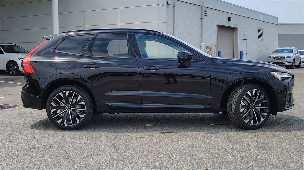 New 2026 Volvo XC60 B5 Ultra w/ Protection Package Premier image 2