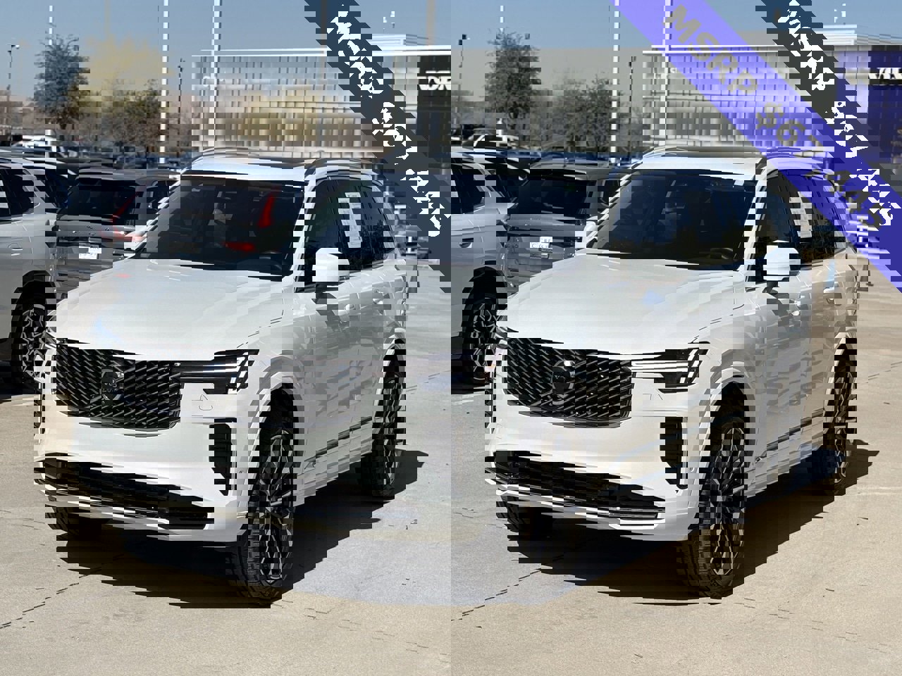 Certified 2025 Volvo XC90 B6 Plus image 3