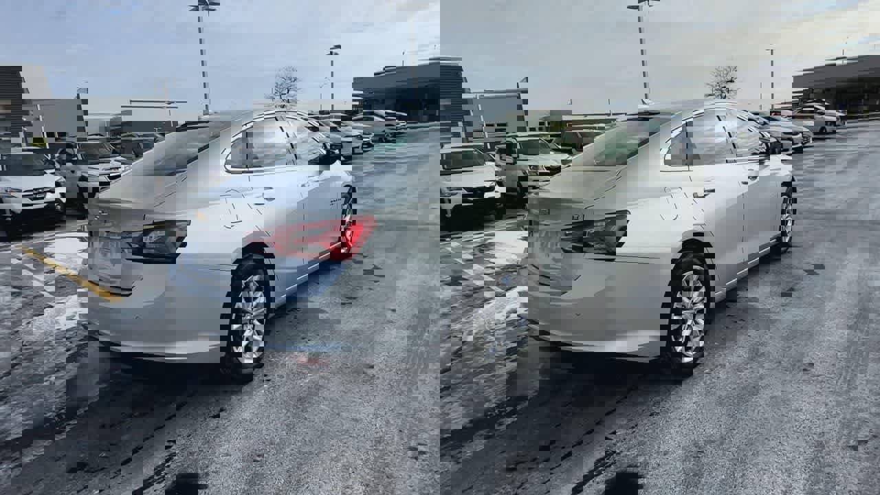 Used 2020 Chevrolet Malibu LT image 8