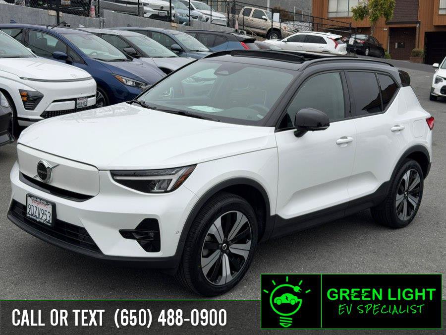 Used 2023 Volvo XC40 Recharge Plus AWD/4WD image 1