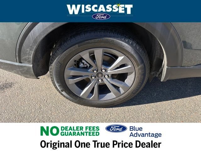 Certified 2023 Ford Explorer XLT w/ Equipment Group 202A AWD/4WD image 33