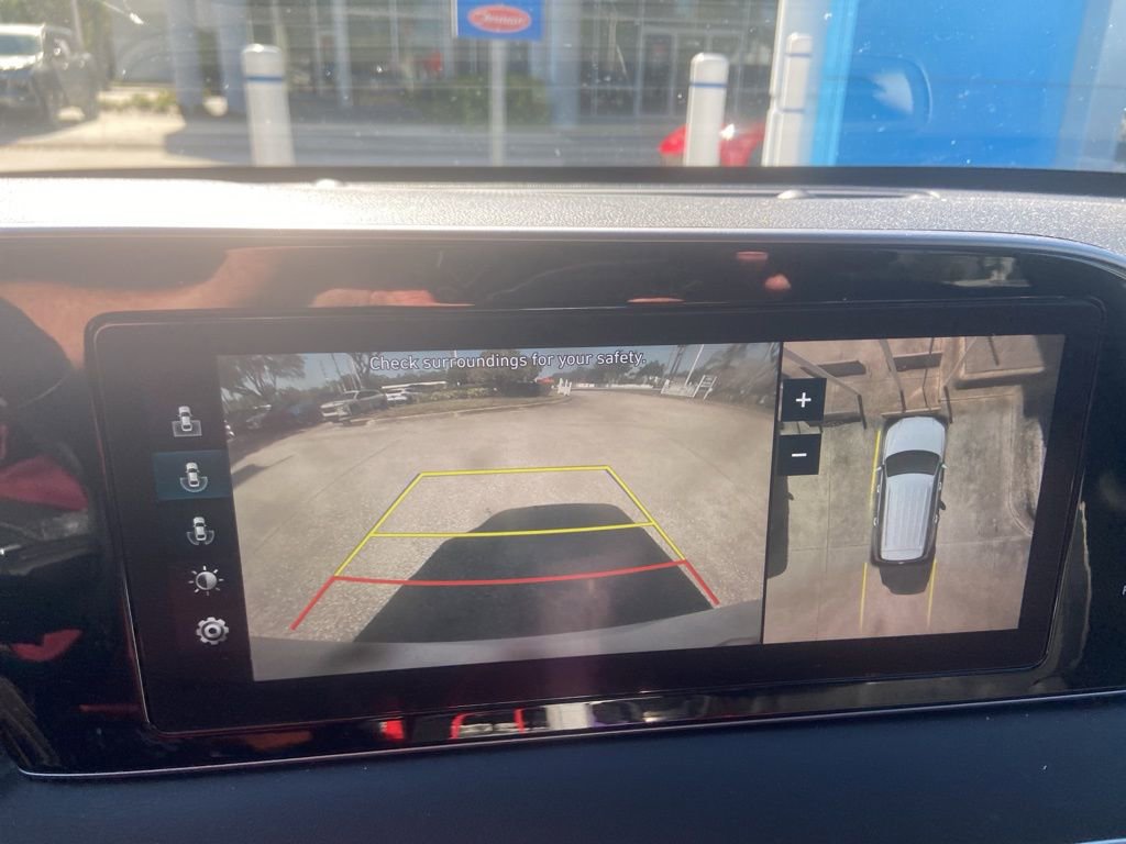 Used 2022 Hyundai Palisade Calligraphy FWD image 3