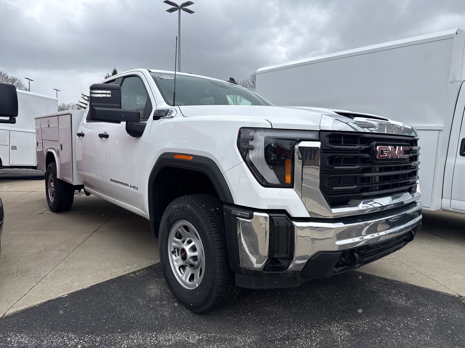 New 2025 GMC Sierra 3500 Pro w/ Convenience Package image 2