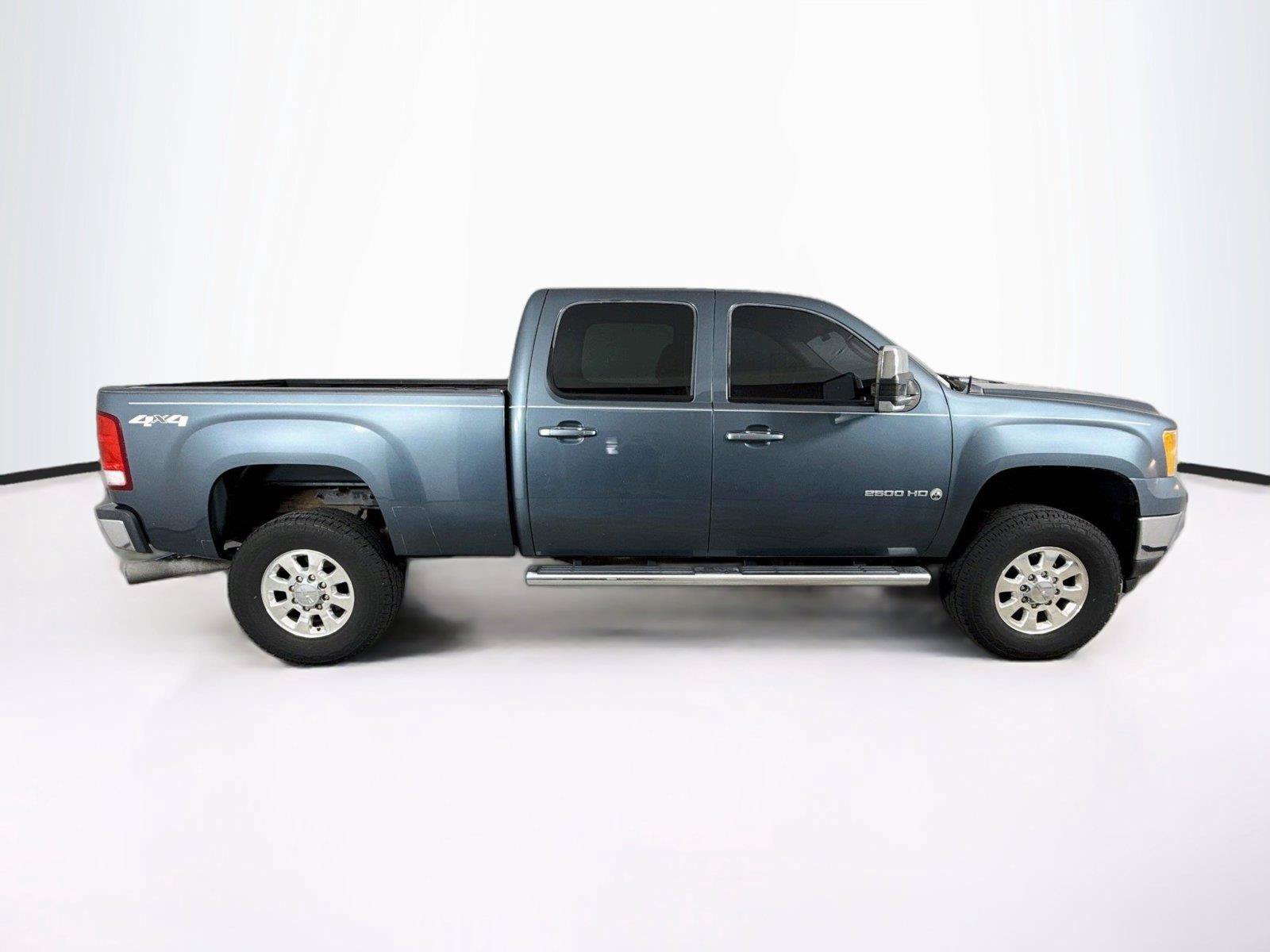 Used 2013 GMC Sierra 2500 SLT w/ LPO, On The Job Package AWD/4WD image 3