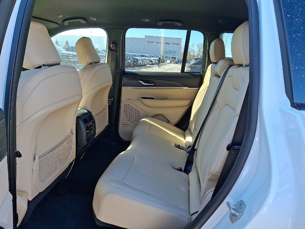 Certified 2024 Jeep Grand Cherokee Limited image 20