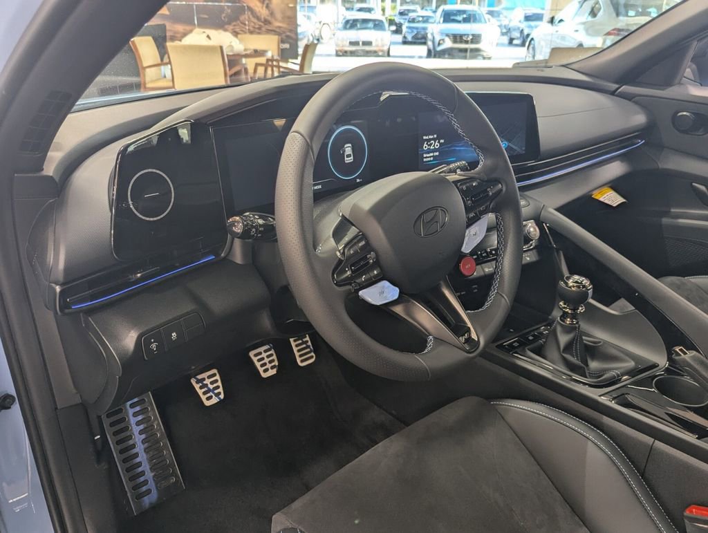 Certified 2025 Hyundai Elantra N Base image 13