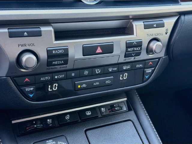 Used 2016 Lexus ES 350 w/ Luxury Package w/Wood Trim FWD image 33