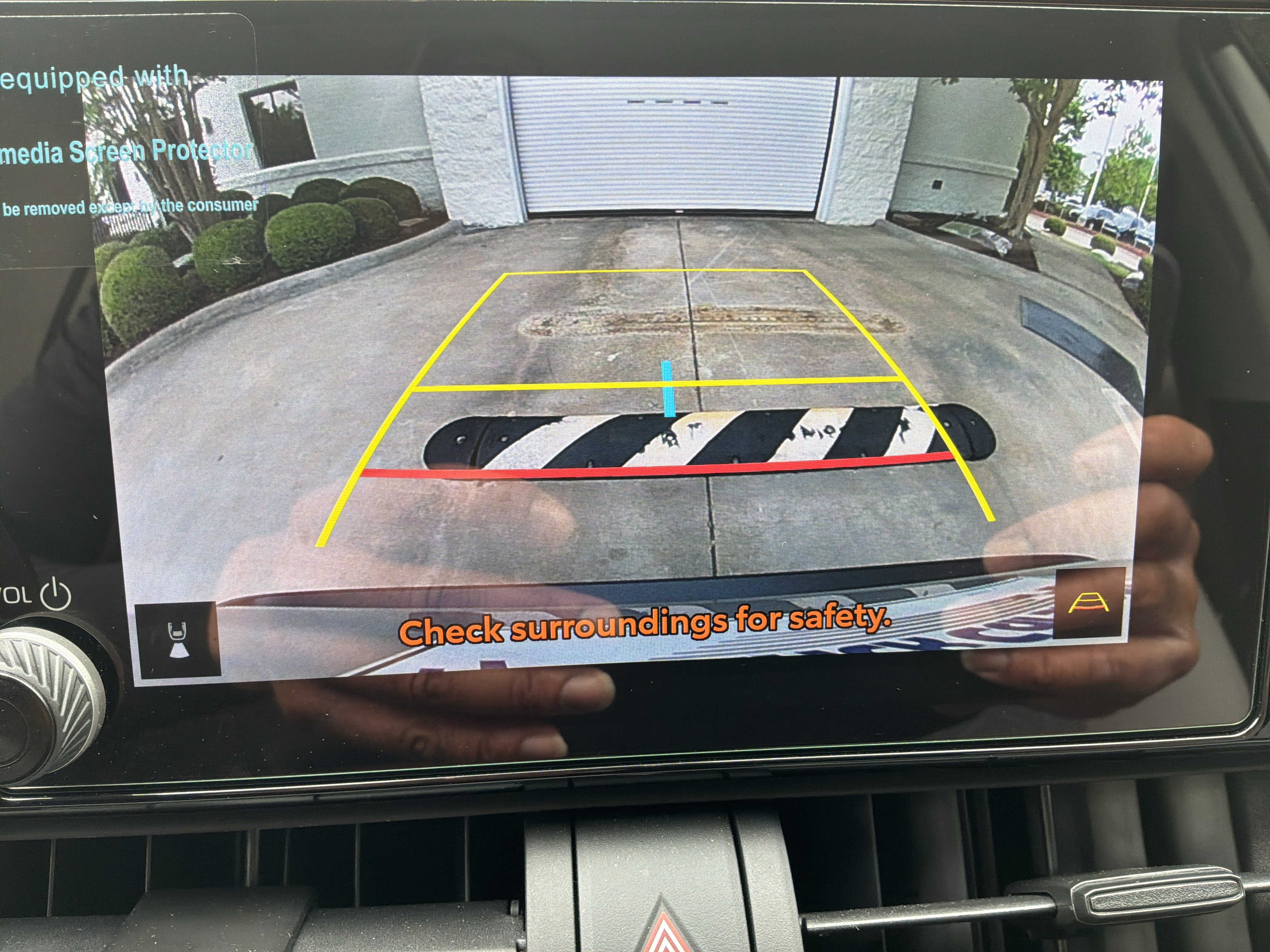 Used 2025 Toyota RAV4 XLE w/ Convenience Package FWD image 25
