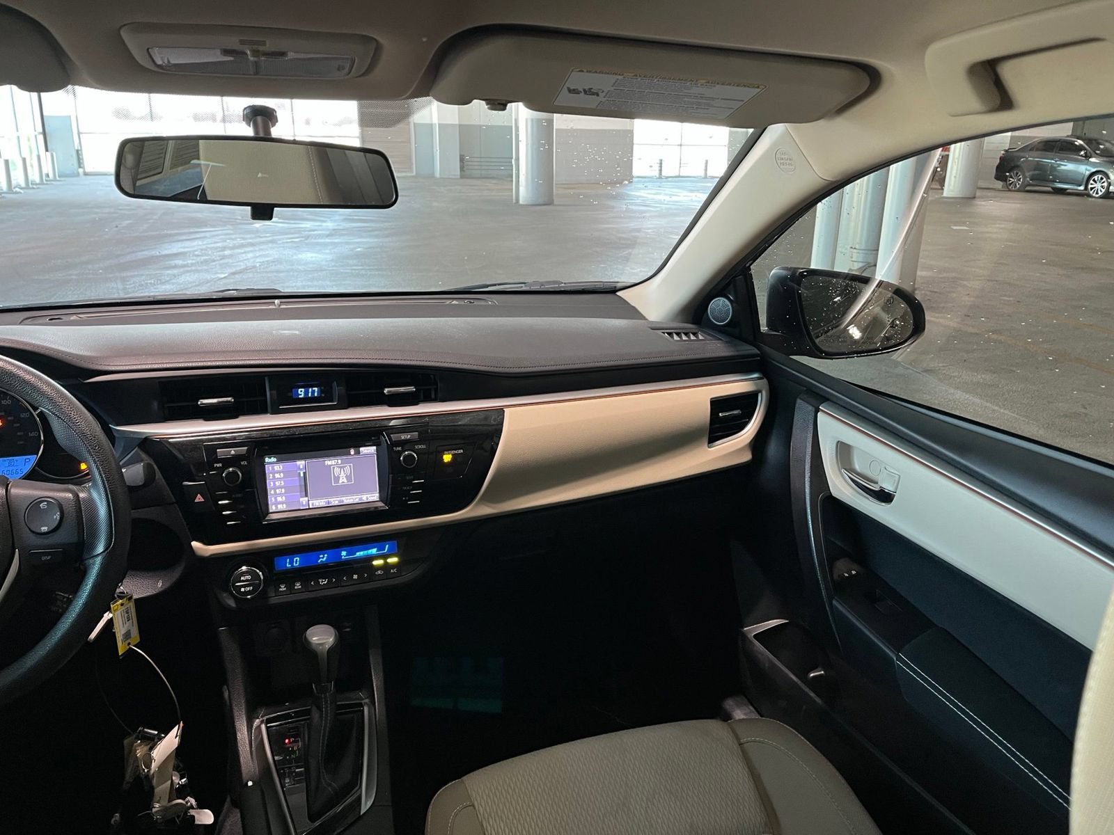 Used 2016 Toyota Corolla LE FWD image 35