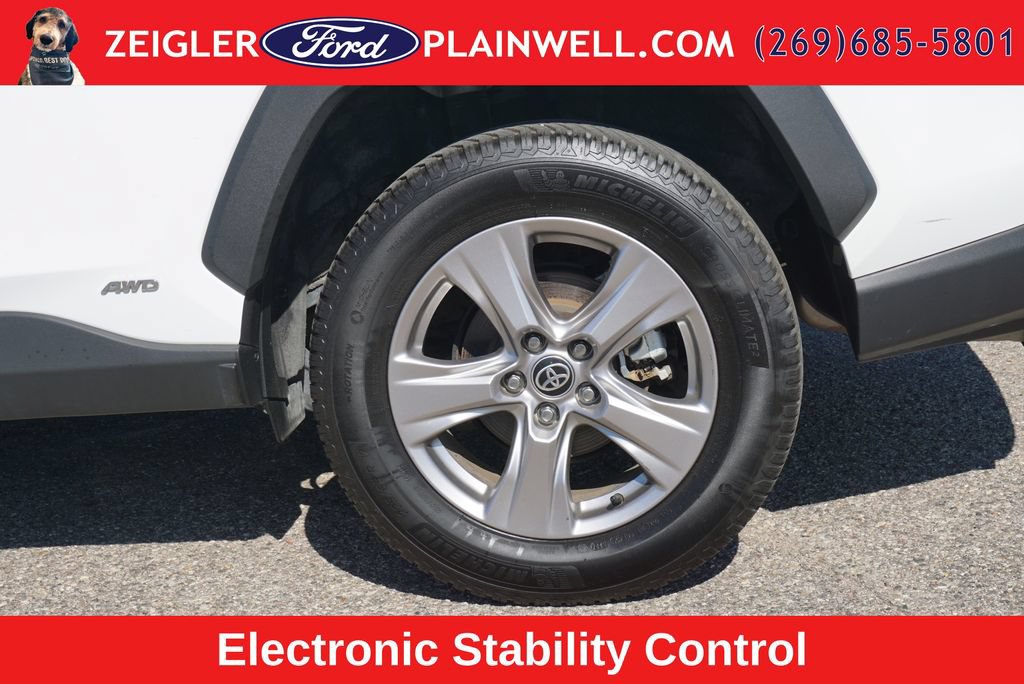Used 2023 Toyota RAV4 XLE w/ XLE Grade Weather Package AWD/4WD image 9