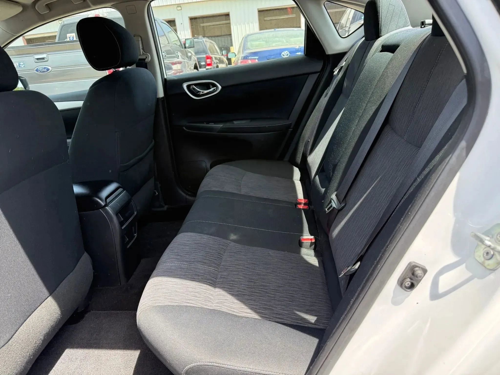 Used 2015 Nissan Sentra SV FWD image 21
