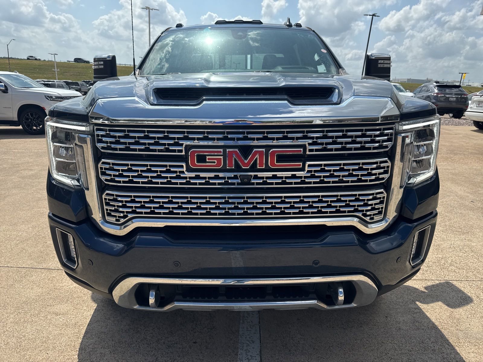 Used 2021 GMC Sierra 2500 Denali w/ Denali Ultimate Package image 10