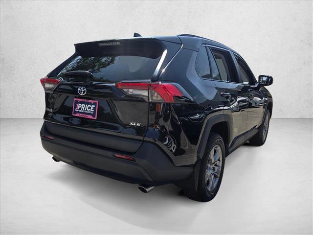 Used 2024 Toyota RAV4 XLE w/ Convenience Package FWD image 5