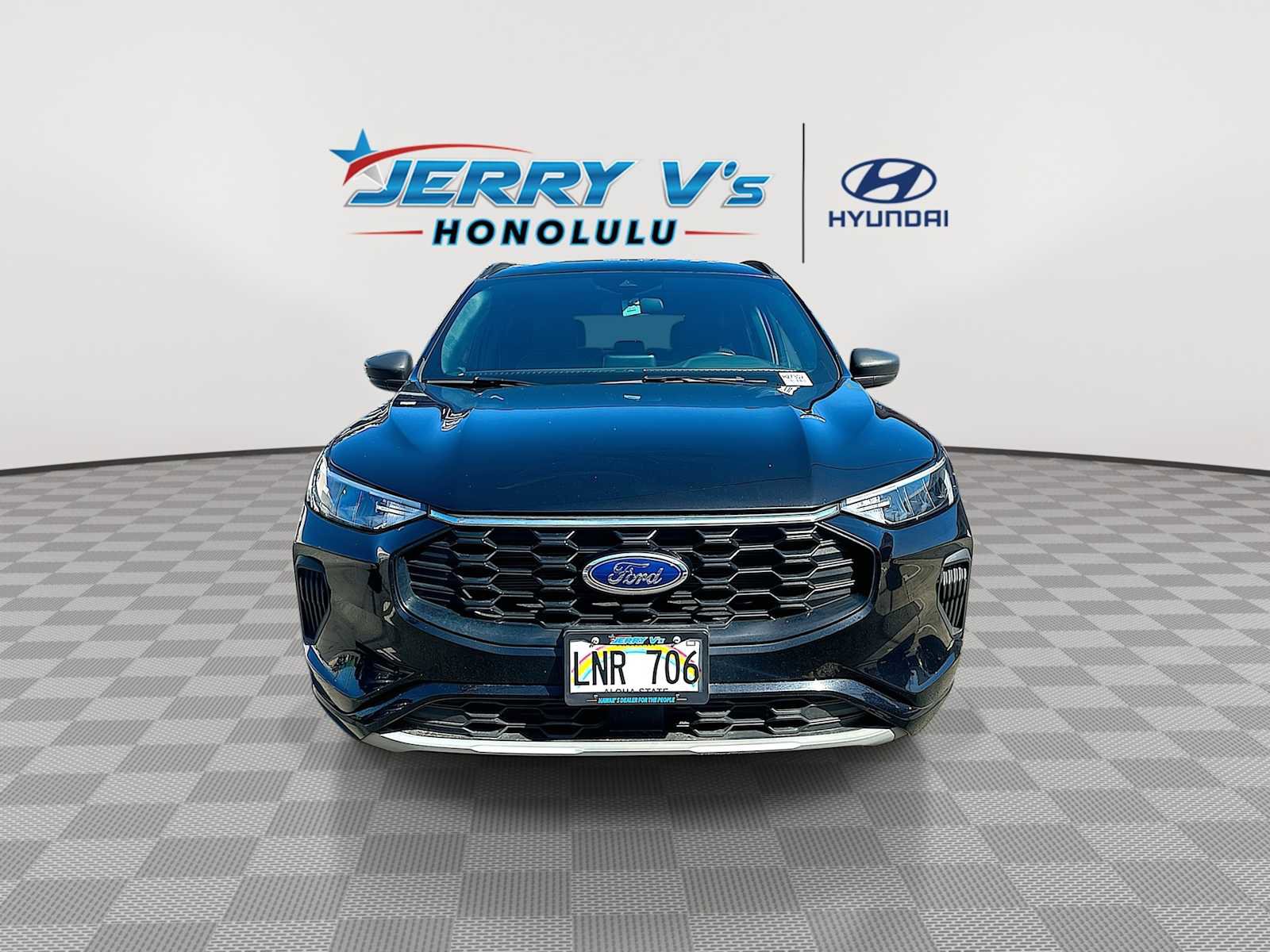 Used 2024 Ford Escape ST-Line image 3