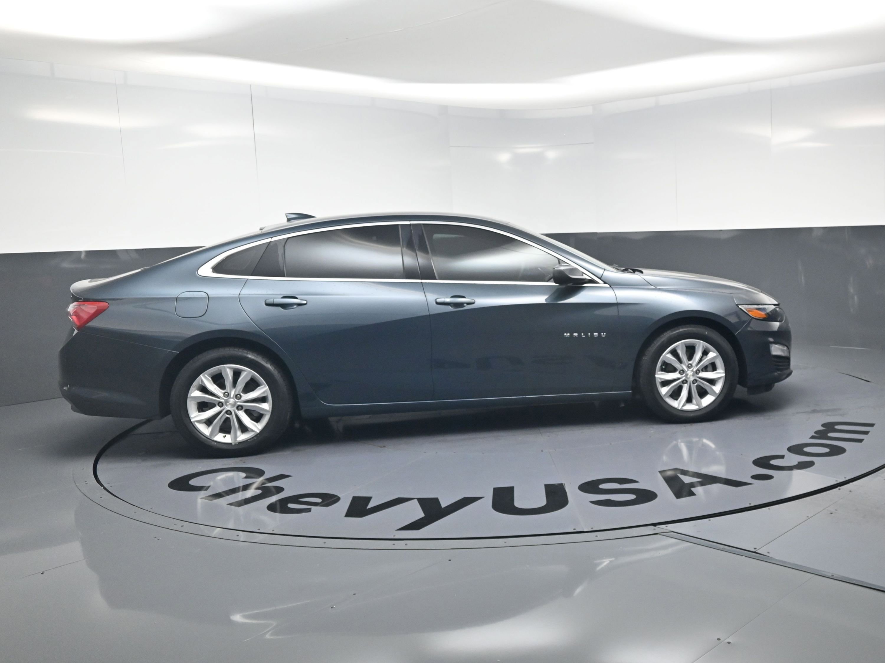 Used 2019 Chevrolet Malibu LT FWD image 10