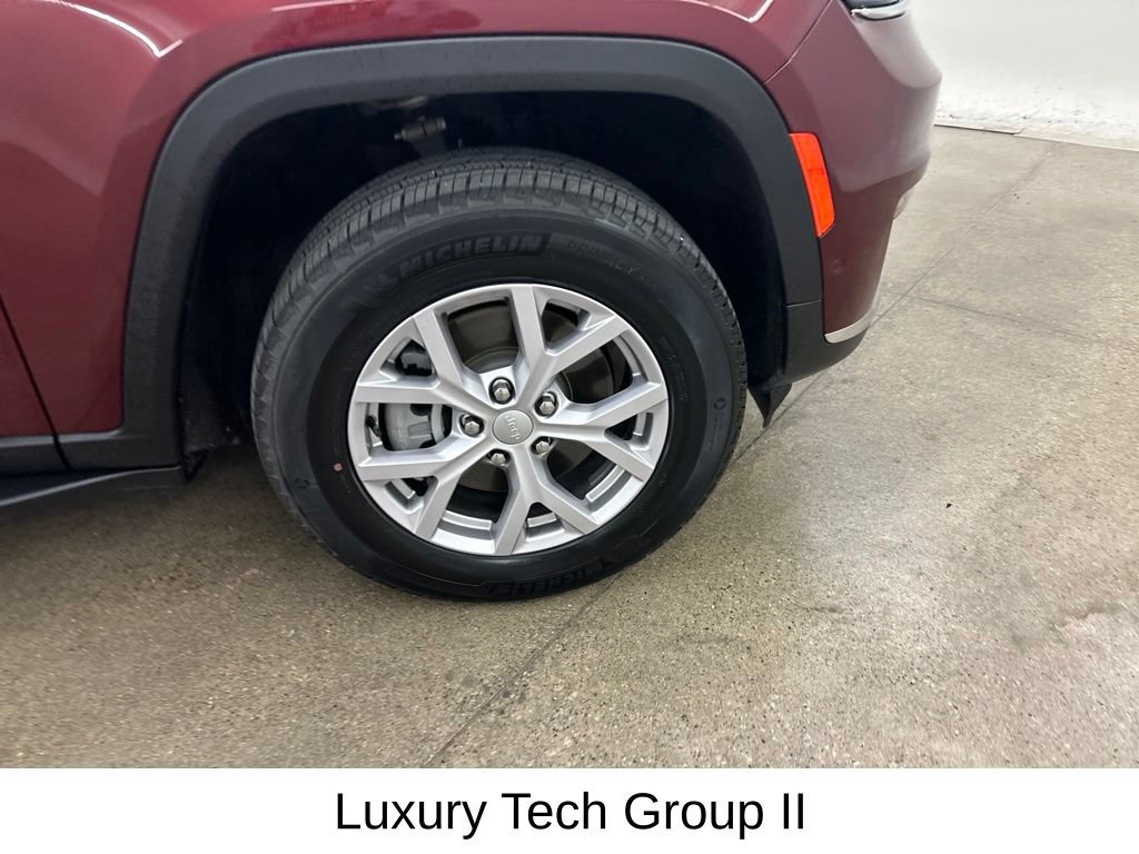 Used 2022 Jeep Grand Cherokee L Limited w/ Luxury Tech Group II AWD/4WD image 16