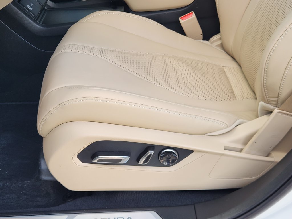 Used 2020 Acura RDX w/ Technology Package AWD/4WD image 24