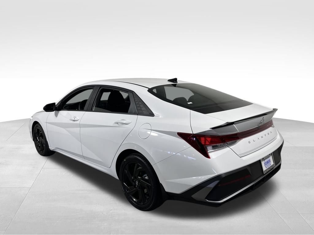 New 2026 Hyundai Elantra Sport FWD video 3