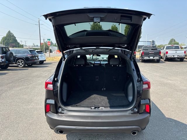 Used 2025 Ford Escape ST-Line Select AWD/4WD image 35