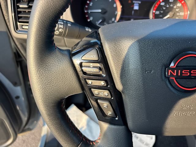 Used 2022 Nissan Frontier PRO-4X AWD/4WD image 19