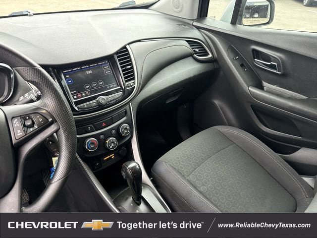 Used 2020 Chevrolet Trax LS w/ Tint and Cruise Package FWD image 18