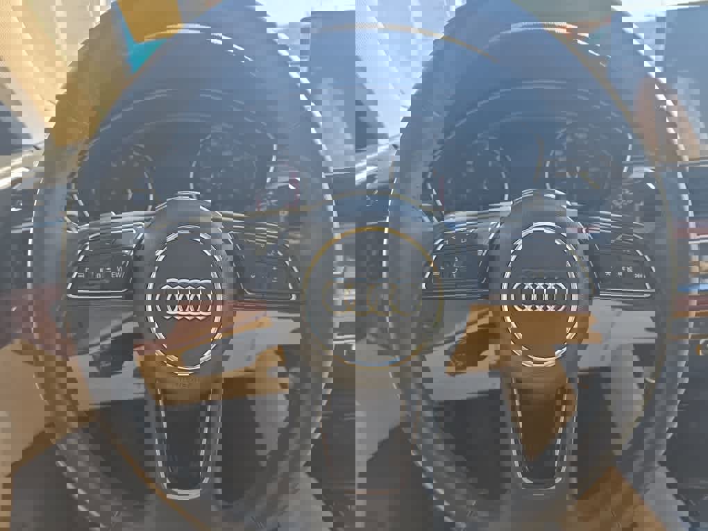 Used 2020 Audi A4 2.0T Premium w/ Convenience Package image 10