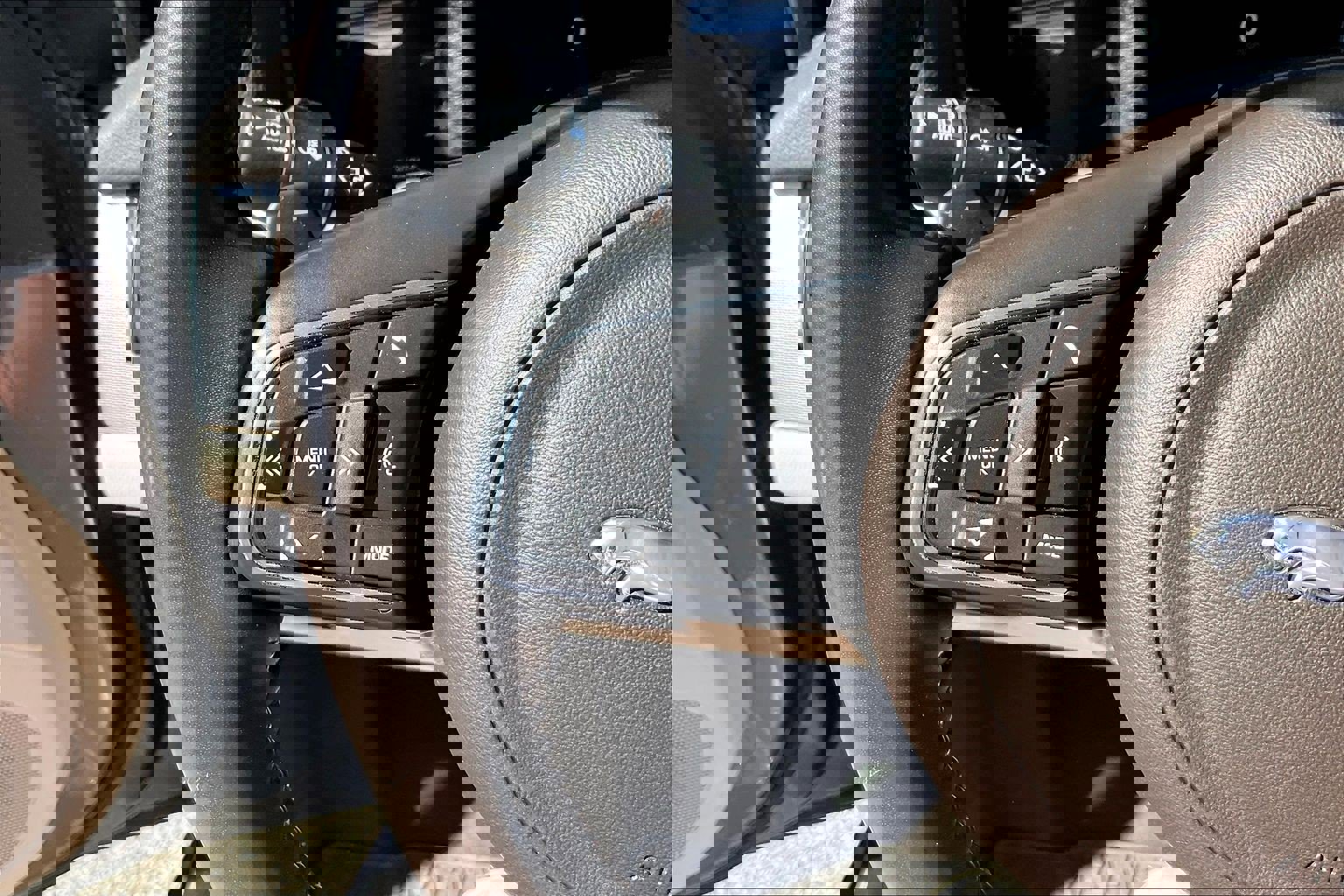 Used 2017 Jaguar XF Prestige image 18