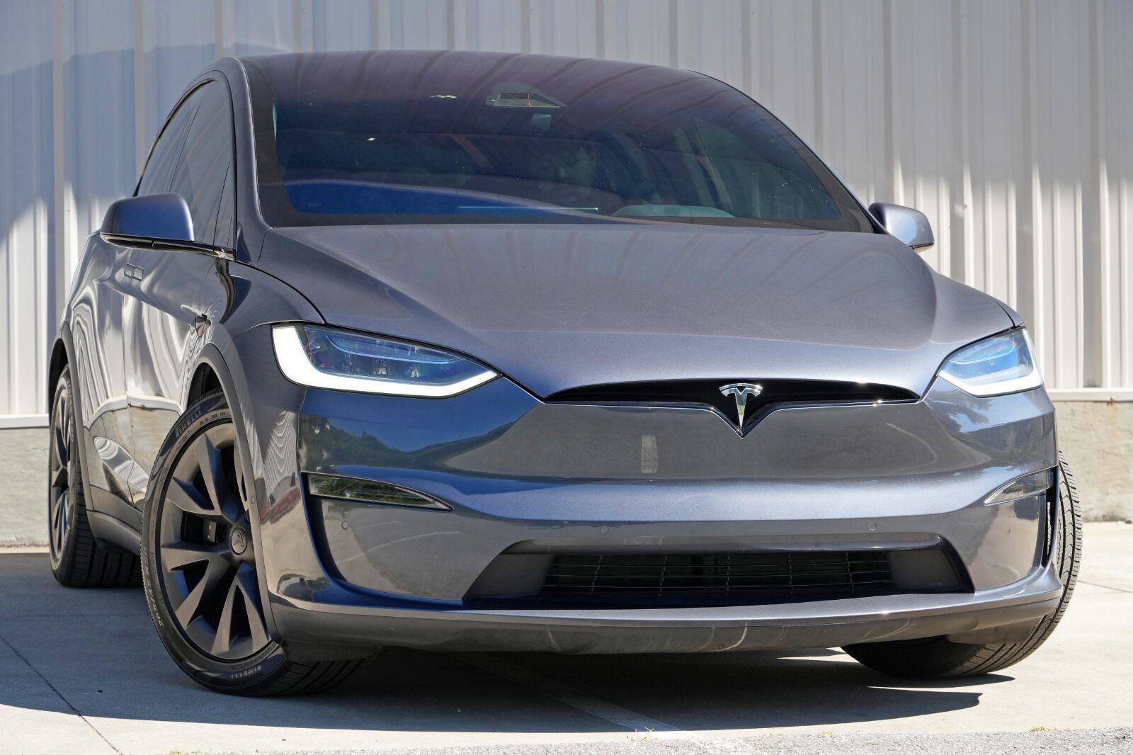 Used 2022 Tesla Model X Plaid AWD/4WD image 3