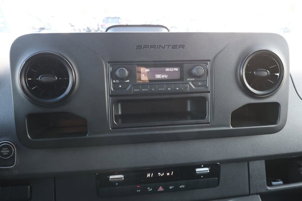 Used 2025 Mercedes-Benz Sprinter 2500 image 17