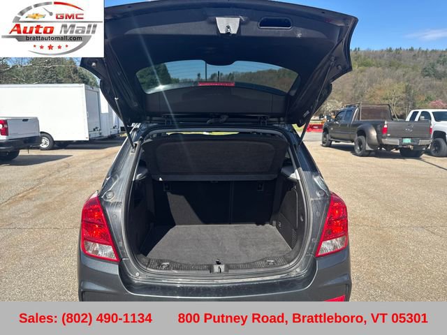 Used 2019 Chevrolet Trax LS w/ Tint and Cruise Package AWD/4WD image 22