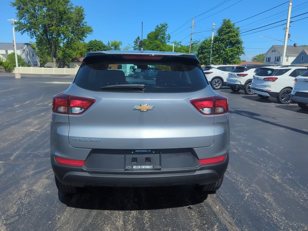 Certified 2023 Chevrolet TrailBlazer LS FWD image 8