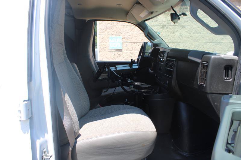 Used 2021 Chevrolet Express 2500 RWD image 10