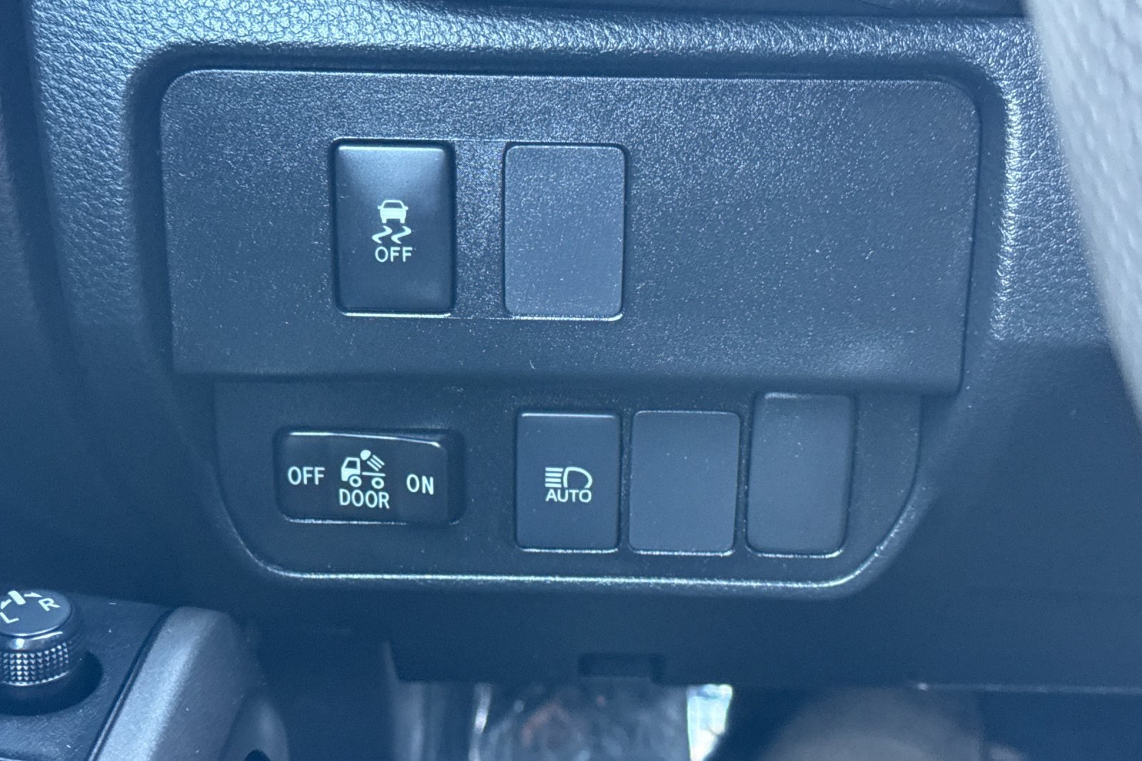 Certified 2022 Toyota Tacoma SR5 RWD image 32