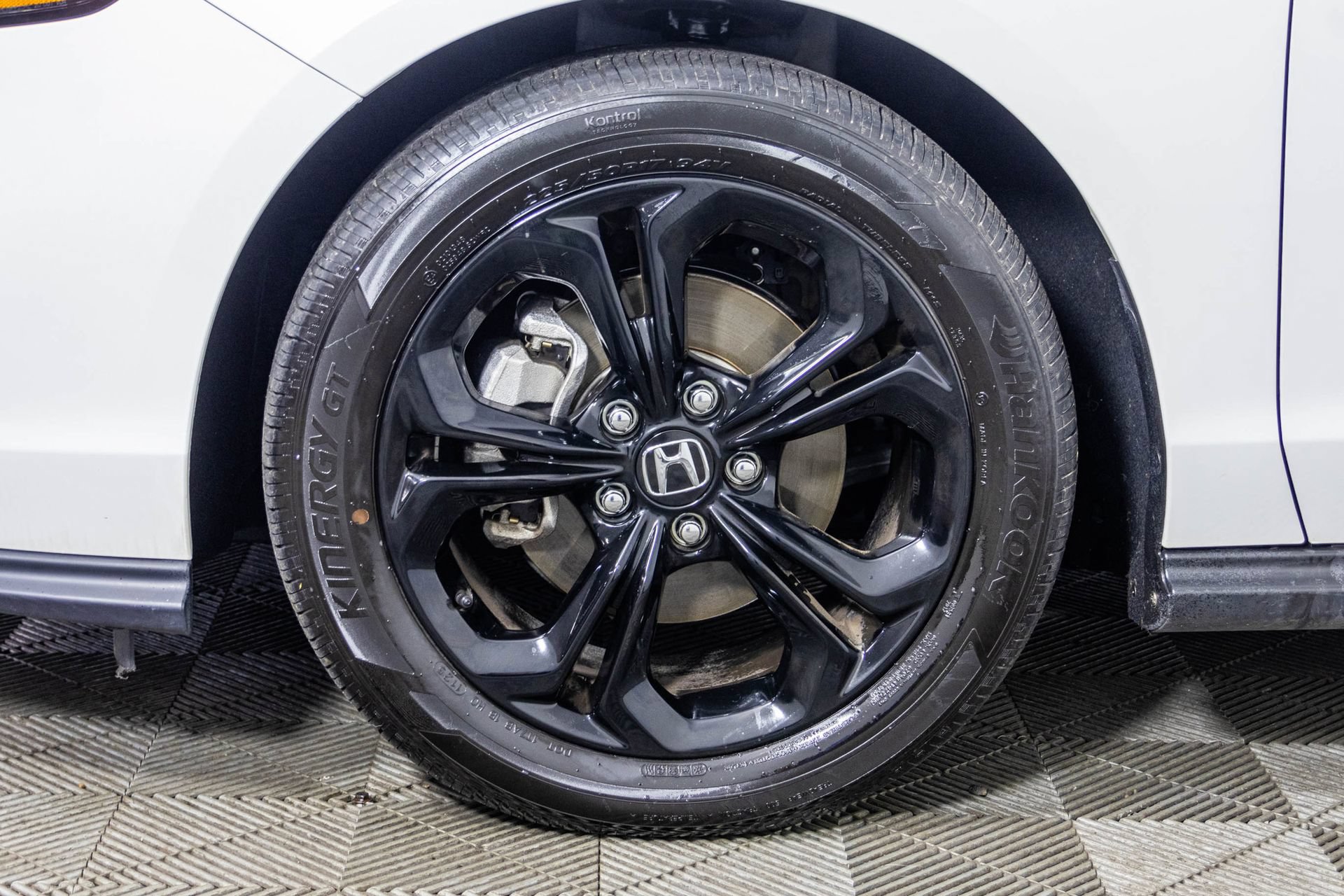 Used 2025 Honda Accord SE image 48