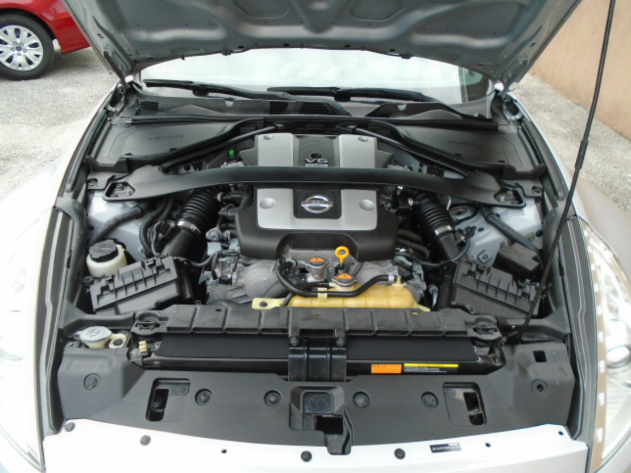 Used 2013 Nissan 370Z Roadster RWD image 18