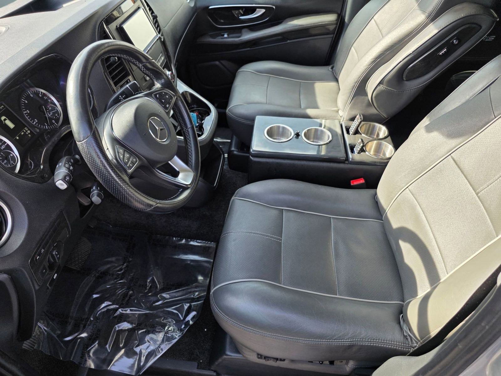 Used 2018 Mercedes-Benz Metris Passenger image 5