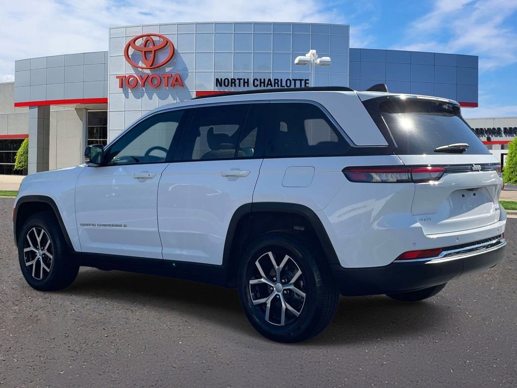 Used 2024 Jeep Grand Cherokee Limited w/ Luxury Tech Group II AWD/4WD image 6