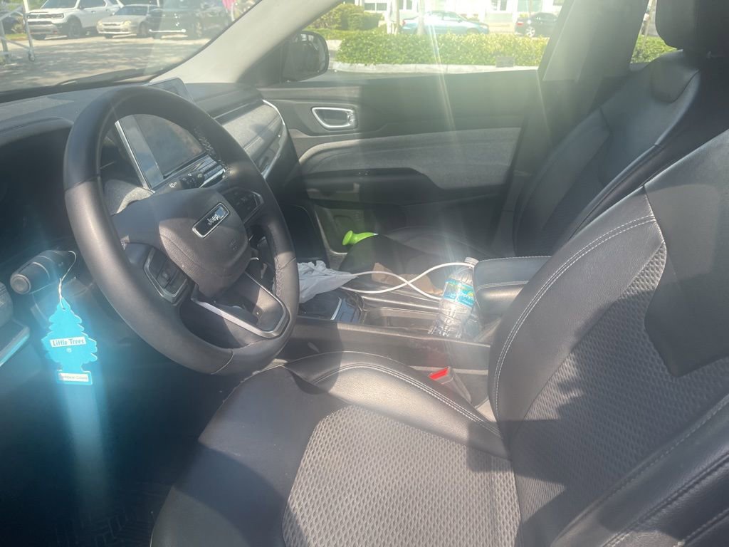 Used 2022 Jeep Compass Latitude image 13